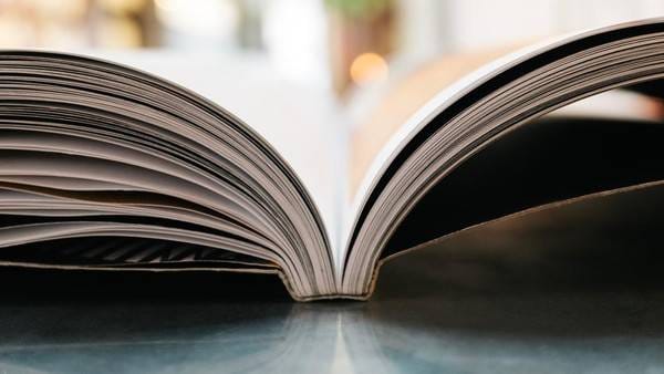 Menelusuri Jejak Sastra Sunda dari Tradisi Lisan ke Sastra Modern