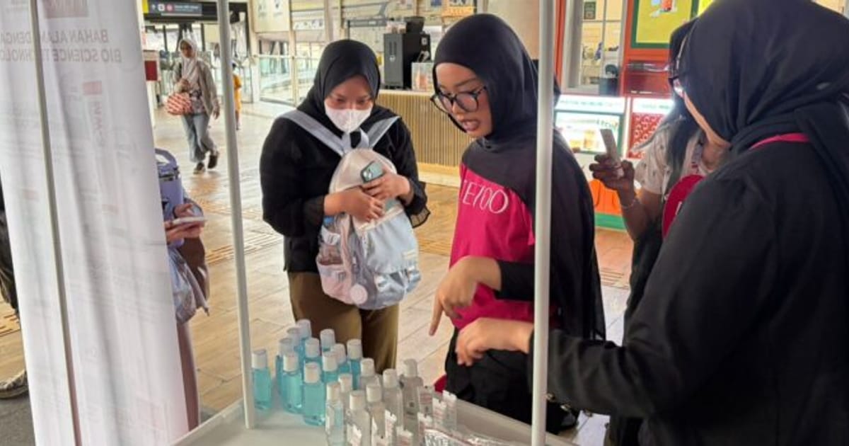 METOO Ajak commuters Jakarta Kenali Gigi Kuat Dari Akar Lewat Aktivasi di Halte CSW