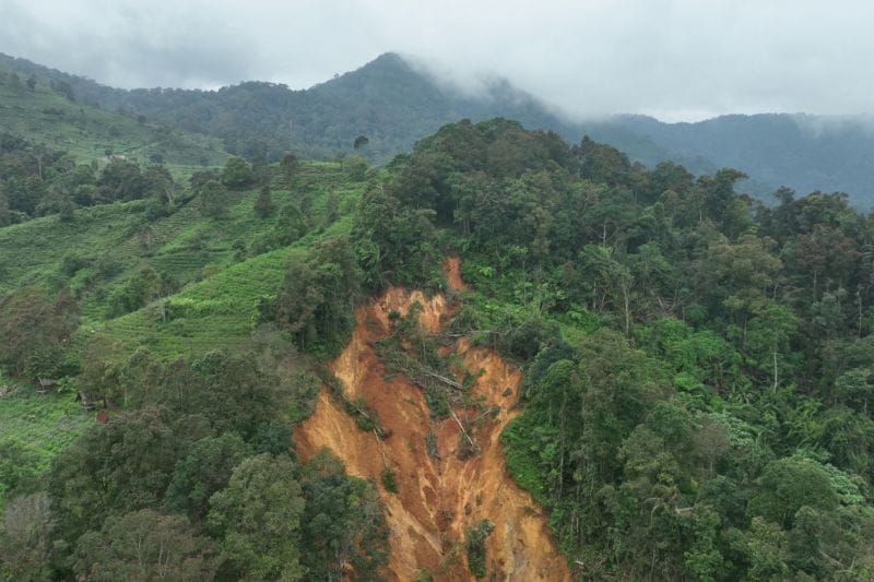 Mitigasi Longsor Tebing 120 Meter di Cisoka: Langkah Pemkab Sumedang Cegah Bencana Lanjutan