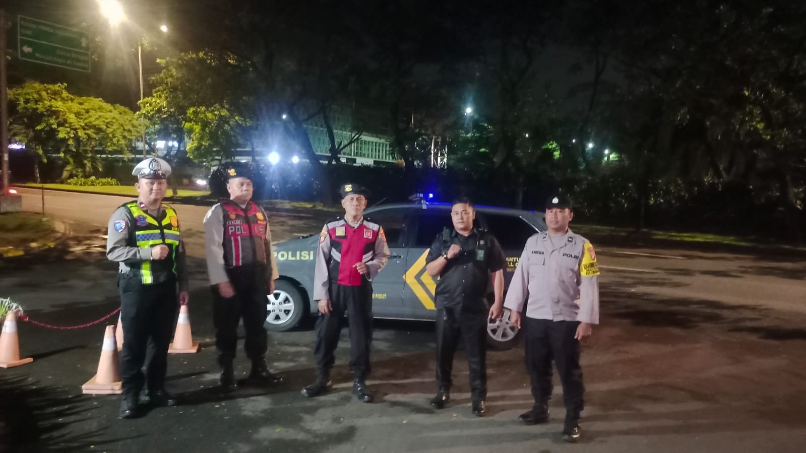 Patroli Dini Hari Polsek Cikarang Pusat: Warga Bekasi Makin Aman?