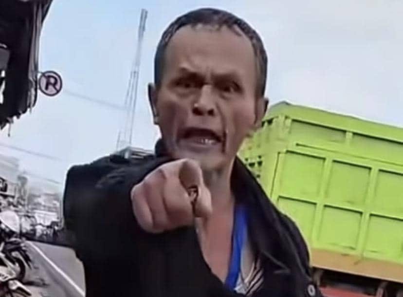 Pelecehan di Angkot: Pria Sukabumi Ditangkap Usai Ngamuk Bawa Kapak