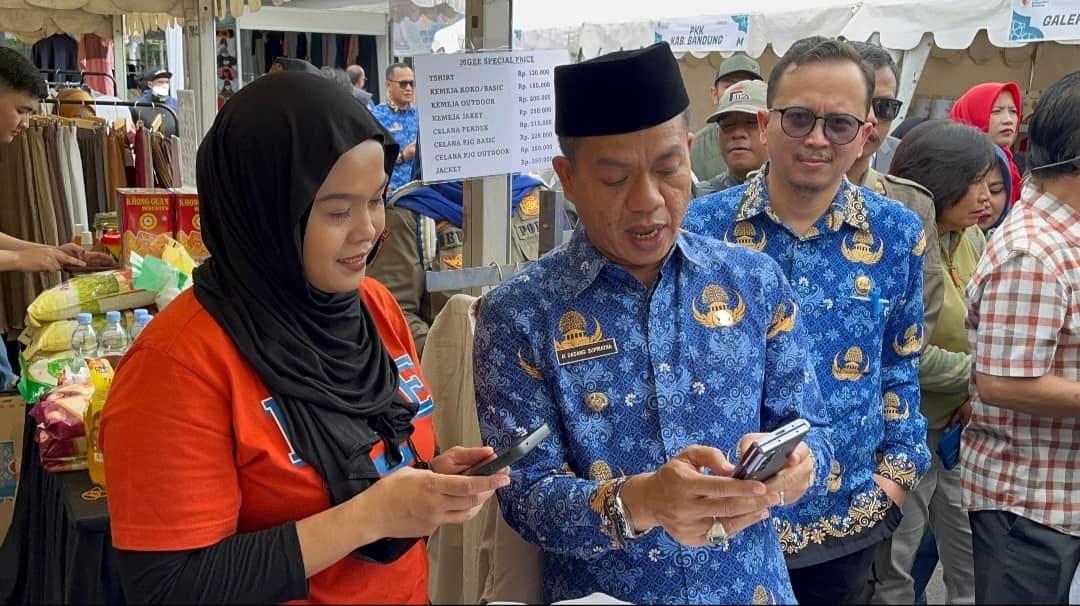 Pemkab Bandung Gelar Pasar Ramadan Atasi Kenaikan Harga Bahan Pokok