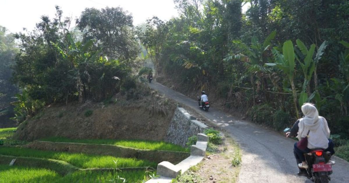 Pemkab Bandung Perbaiki Jalan 3 Km di Perbatasan Bandung-Bandung Barat Sebelum Akhir 2026