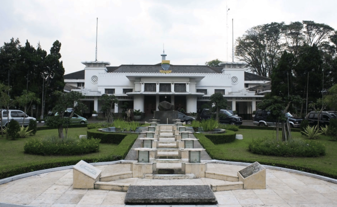 Pemkot Bandung Siapkan Parkir dan Lalu Lintas Salat Id di Balai Kota