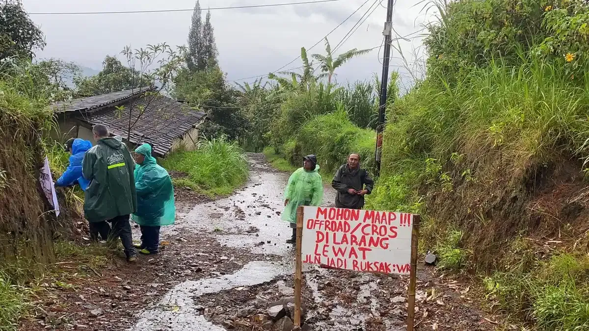 Perhutani Tutup Akses Offroad Lembang Akibat Rusak Fasilitas Warga