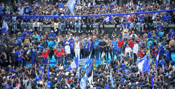 Persib Bandung Juara 3 Kali Beruntun: Perayaan Sejarah di Kota Kembang