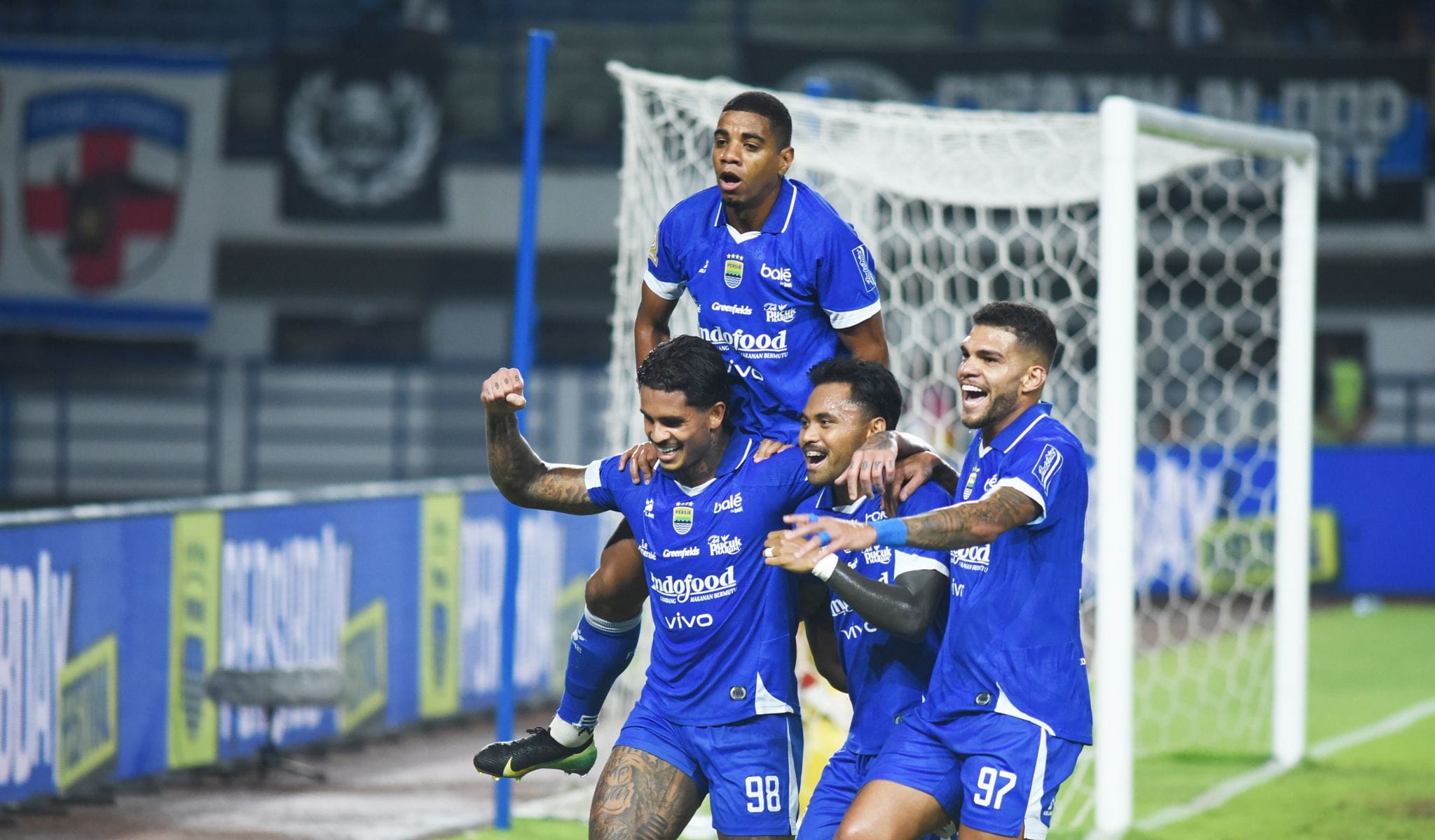 PERSIB Bandung Menang 5-0 atas Madura United, Kokoh di Puncak Klasemen