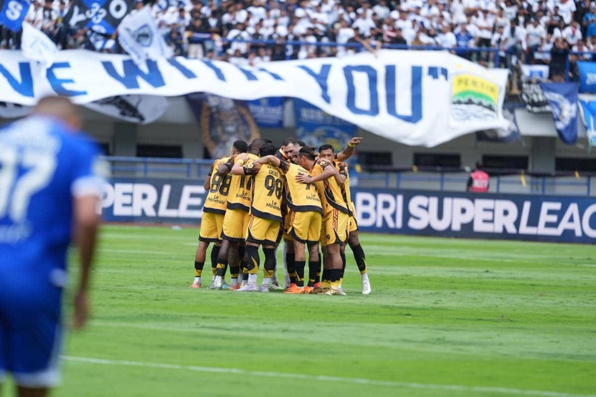 Persib Bandung Minta Wasit Asing untuk Big Match Lawan Persija
