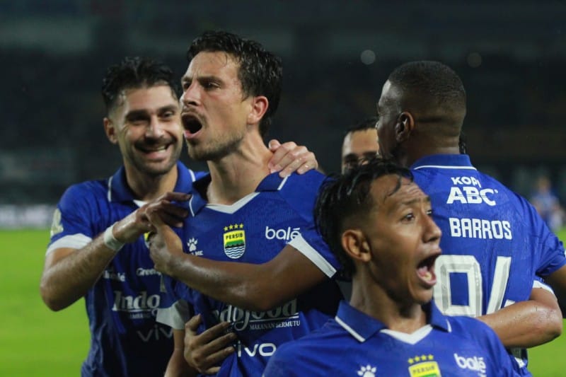 Persib Bandung Revans atas Malut United, Kokoh di Puncak Klasemen