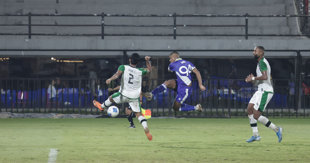 Persib Gagal Selesaikan Persebaya dalam 90 Menit, Lanjut OT di Final Piala Presiden