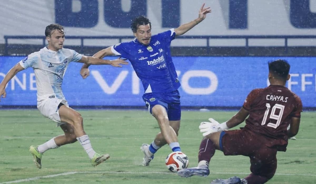 Persib Unggul Head-to-Head dalam Perebutan Juara ISL 2025/26 dengan Borneo FC