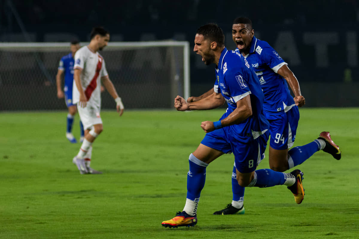Drama Brawijaya: Penyelamat Firly di Menit Akhir Gagalkan Pesta Persib di Kediri, Skor Imbang!