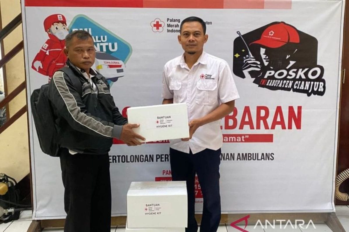 PMI Cianjur Salurkan Bantuan Logistik untuk Korban Bencana di Jabar