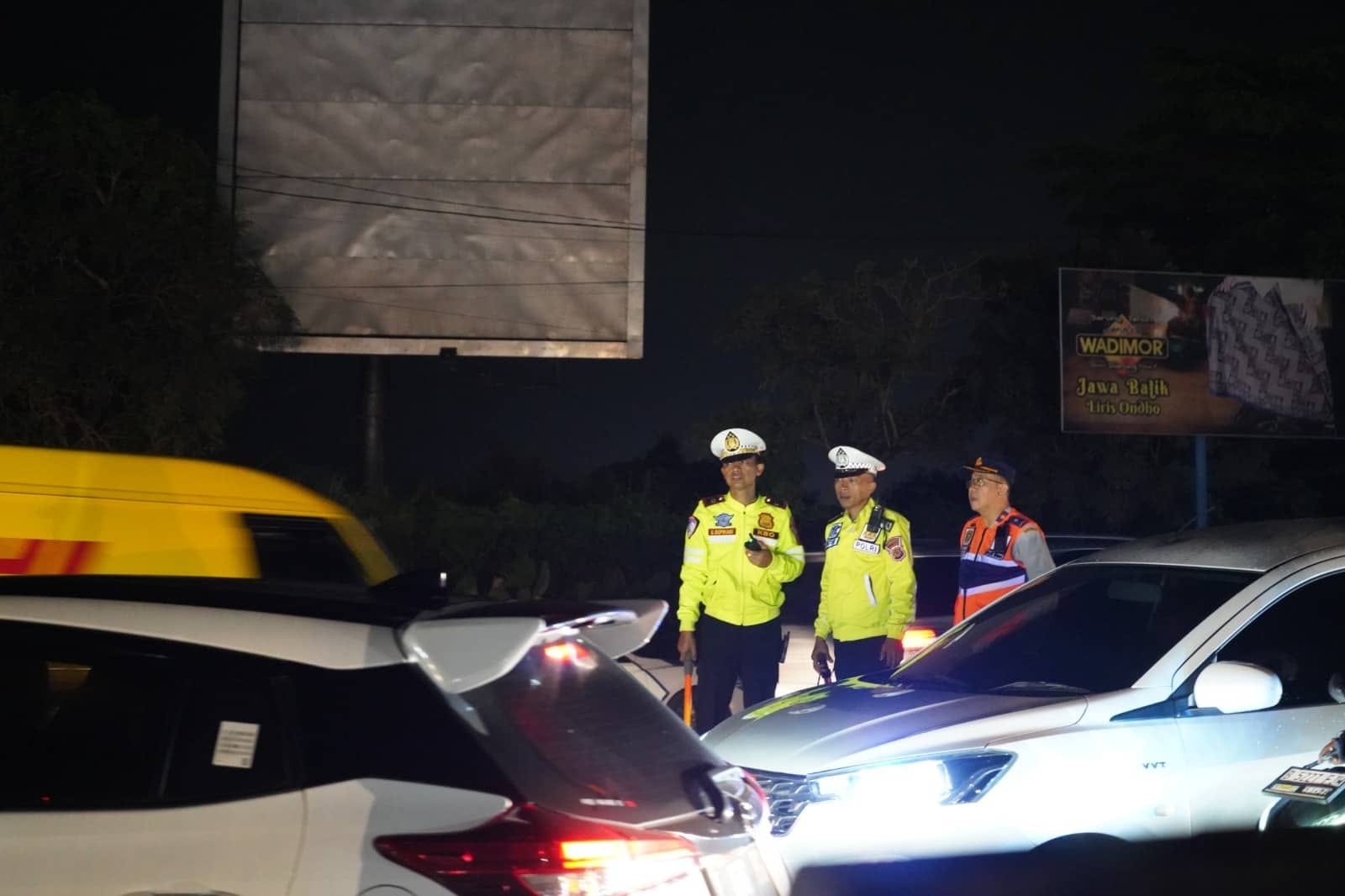 Polres Purwakarta Atur Lalu Lintas Cikopo Antisipasi Arus Balik Gel II Lebaran 2026