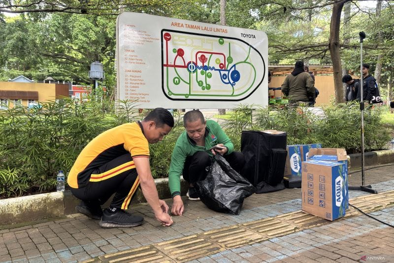 Polrestabes Bandung mengintensifkan aksi bersih-bersih di tempat wisata
