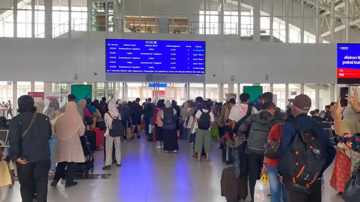 Puncak Arus Balik Libur: Padalarang Dipadati 22 Ribu Penumpang Whoosh