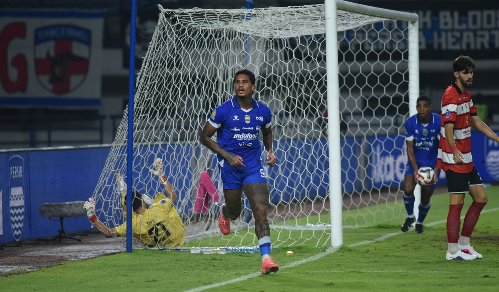 Ramon Tanque Cetak Dua Gol, Bawa Persib Menang 5-0 atas Madura United