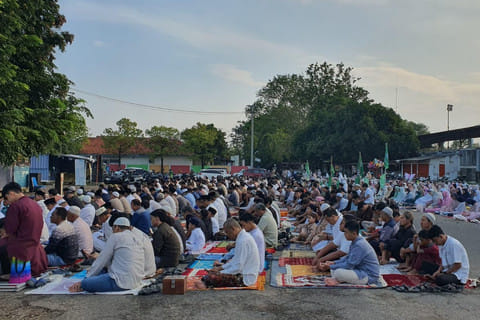 Ribuan Warga Muhammadiyah Indramayu Salat Id 1447 H di Stadion Tridaya