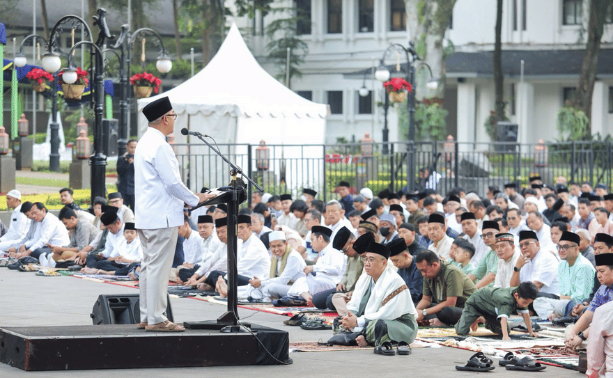 Salat Idulfitri di Balai Kota Bandung: Silaturahmi dan Pesan Sosial