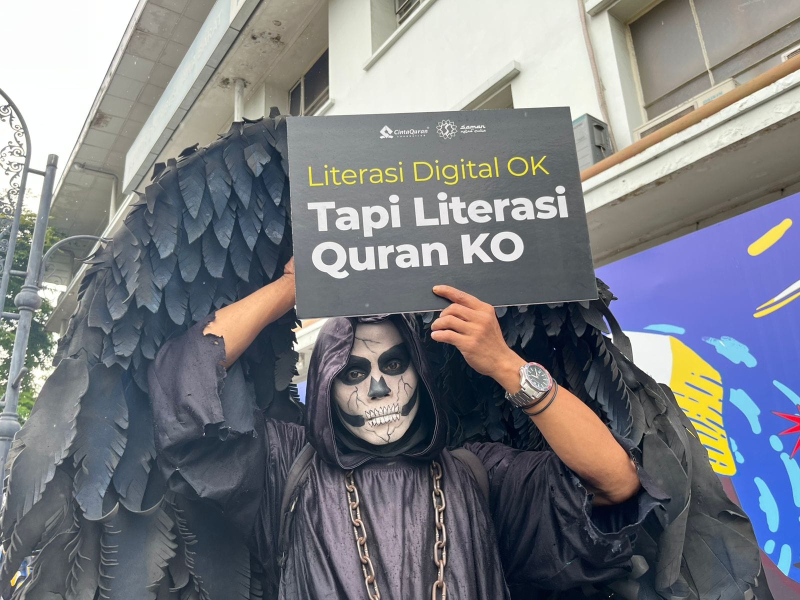 Sambut Ramadan, Santri Tunanetra Sam’an dan Jurig Bandung Ajak Warga Berantas Buta Huruf Al-Quran