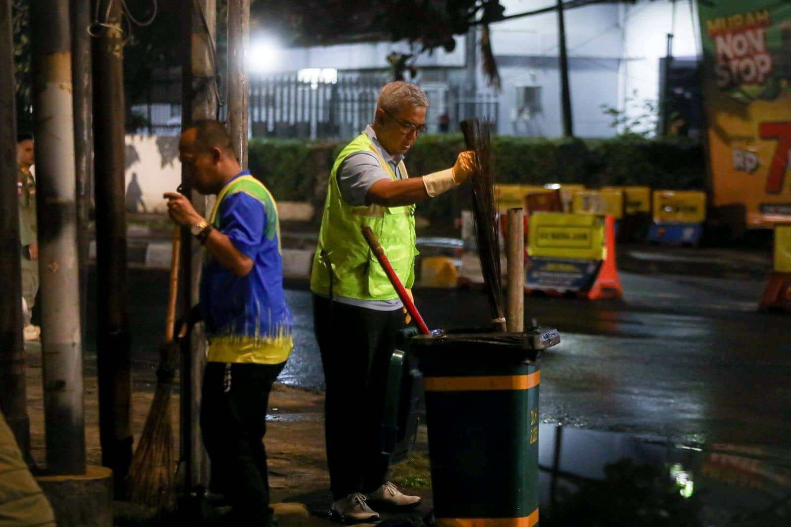 Sasapu Bandung ke-4: Farhan Pimpin Pembersihan Kebon Jati hingga Paskal