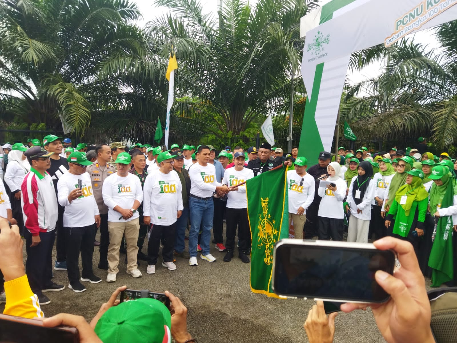 Satu Abad NU, PCNU Kota Depok Gelar Jalan Santai Kebangsaan