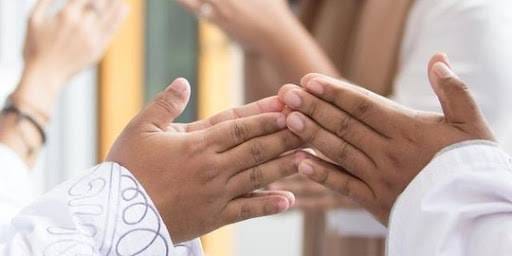 Sejarah Halalbihalal: Dari Strategi Politik 1948 ke Tradisi Persatuan Idulfitri Indonesia