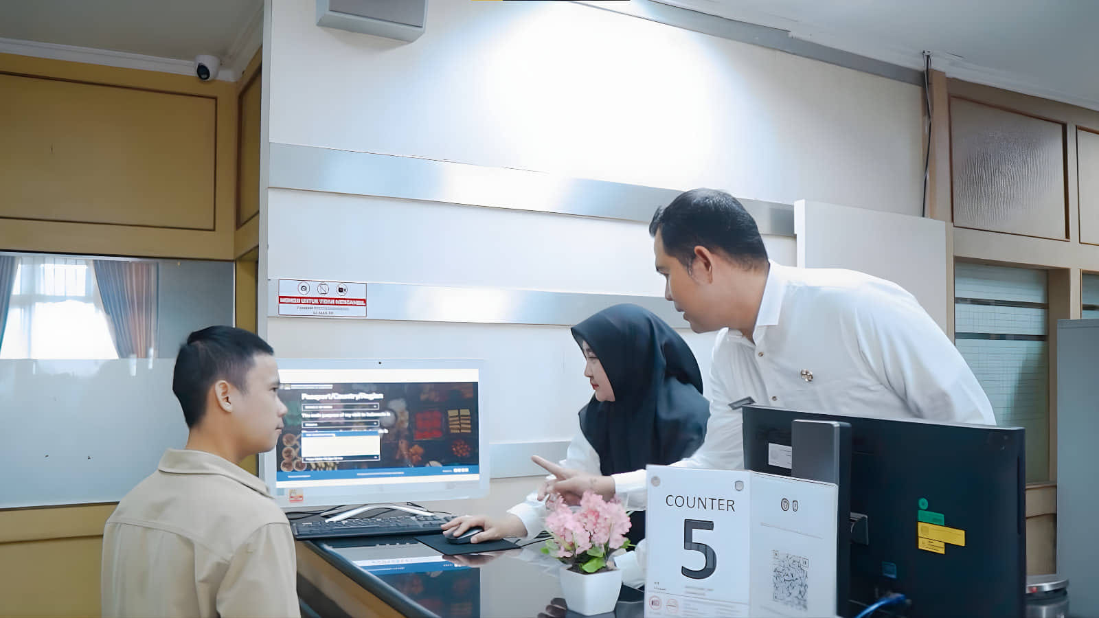 Imigrasi Bandung 2025: Ukir Sejarah, Layanan Publik Makin Juara!