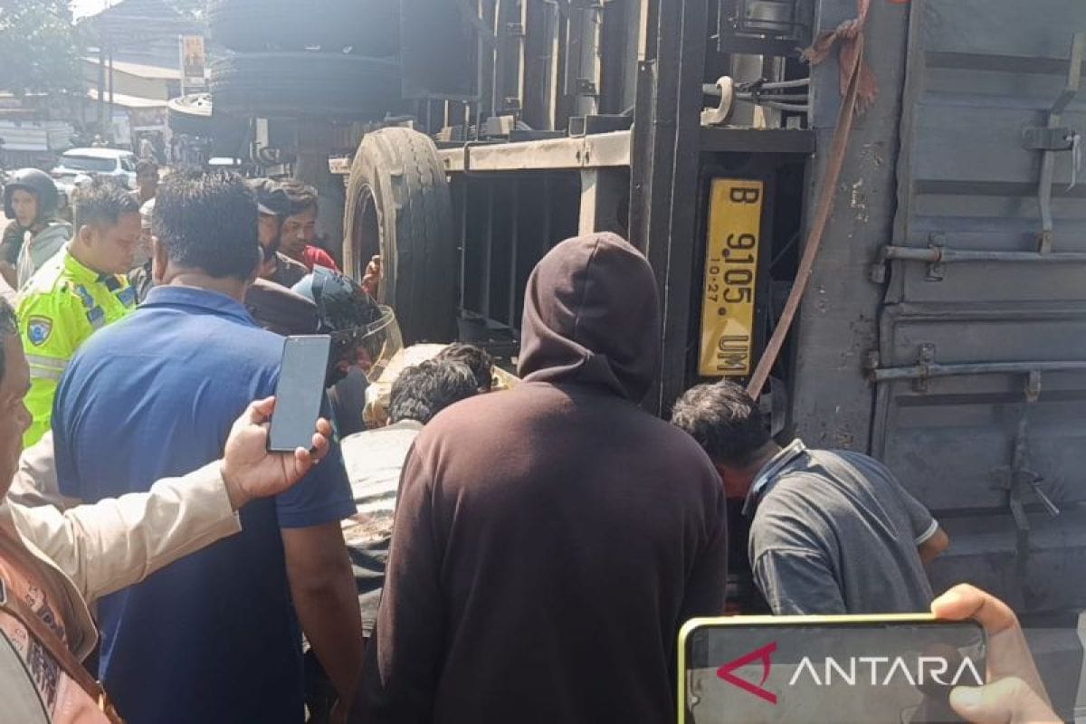 Sopir Truk Air Mineral Jadi Tersangka Usai Kecelakaan Mematikan di Tanjakan Gronggong