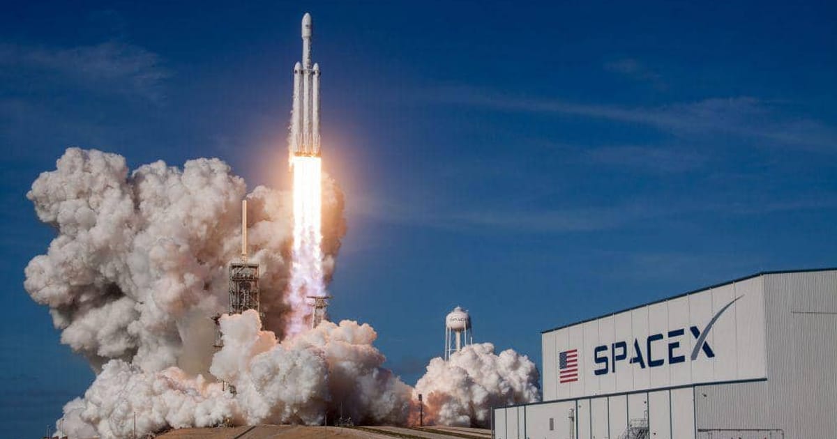 SpaceX Resmi Listing di Bursa, Investor Ritel Kini Bisa Beli Saham Antariksa