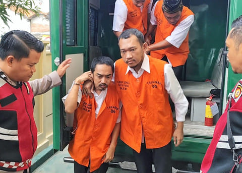 Terdakwa Pembunuh Satu Keluarga Indramayu: Didakwa Pasal Berlapis, Terancam Mati