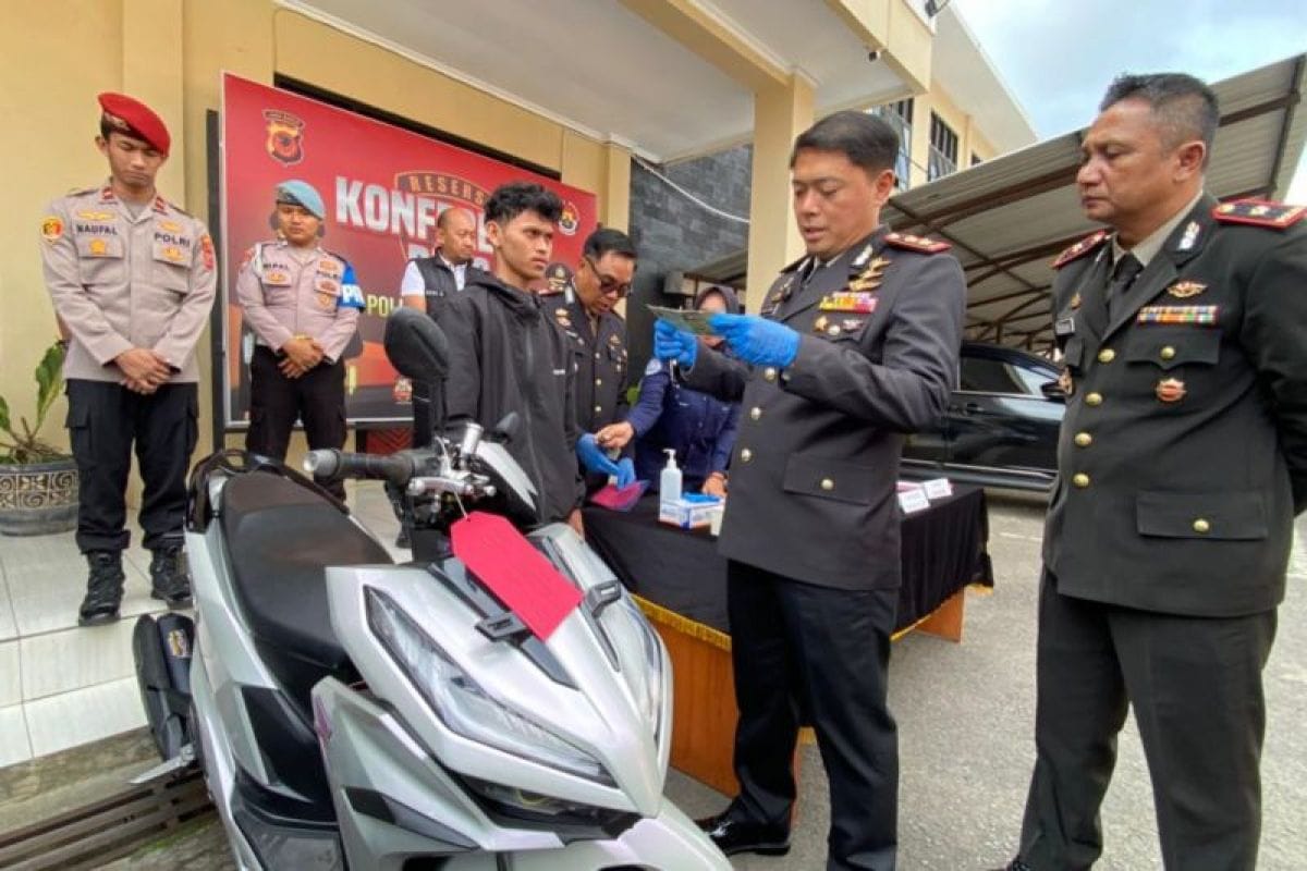 Tiga Tersangka Pencurian Sepeda Motor dan Penadah Diamankan Polres Tasikmalaya
