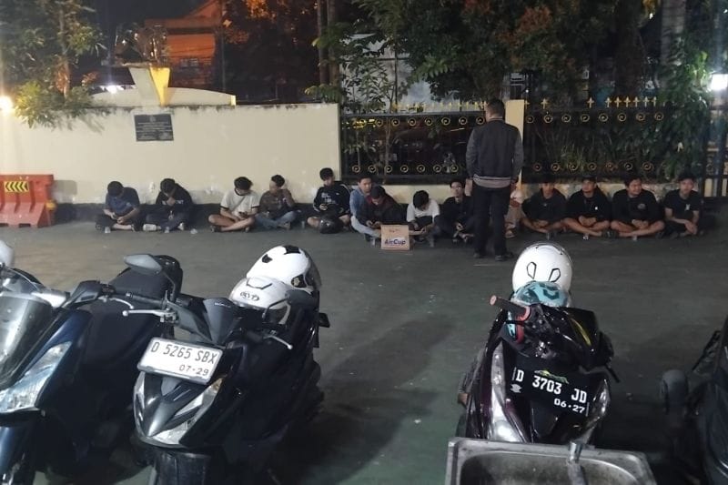 Tim Prabu Amankan 20 Pemuda dan 15 Motor di Flyover Kopo Bandung