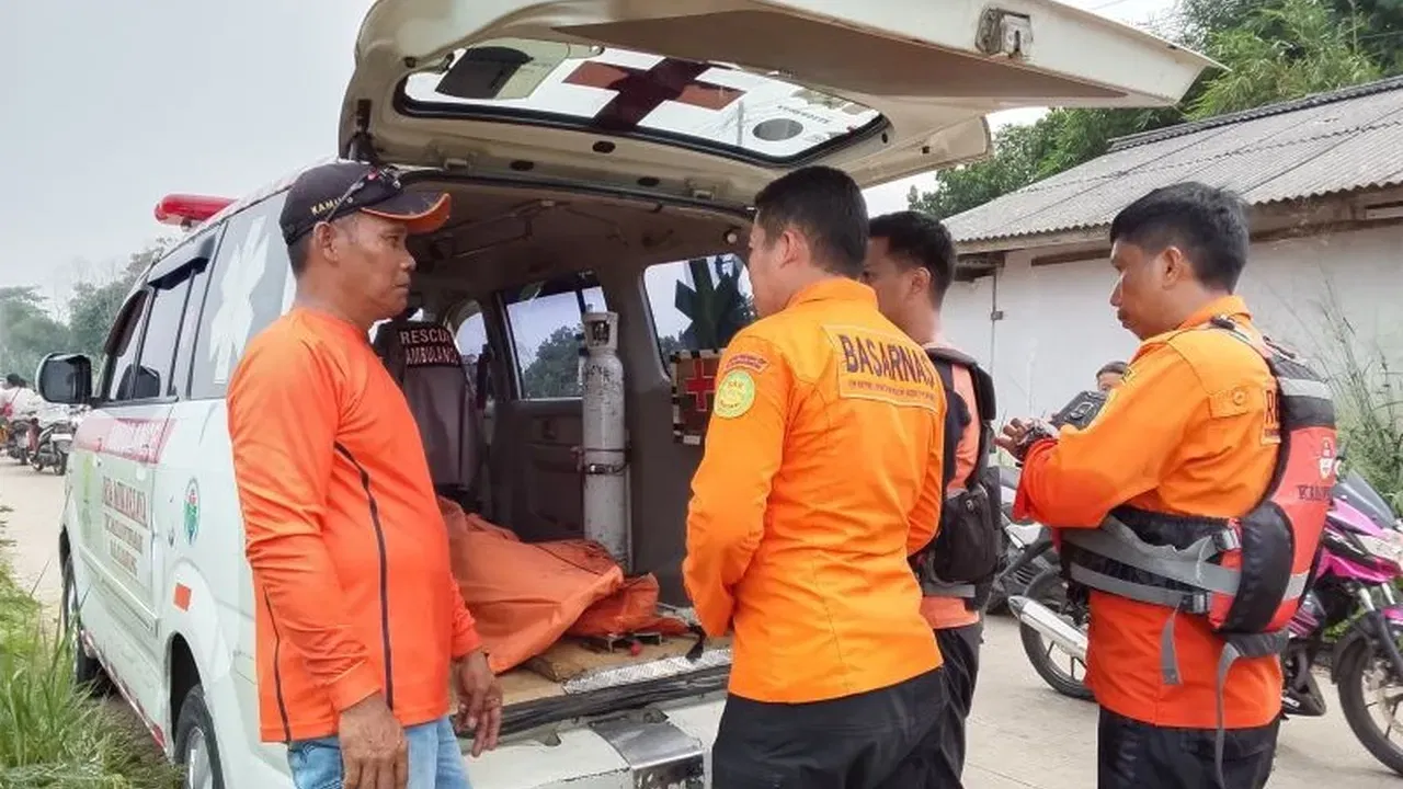 Tim SAR Temukan Jasad Pria Hanyut di Sungai Cikapundung Bandung Tewas