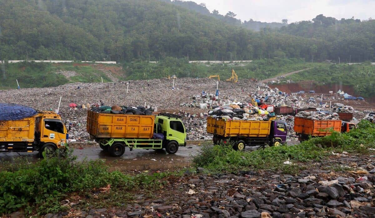 TPA Sarimukti Kembali Operasional: DLH Bandung Kerahkan 1.025 Petugas