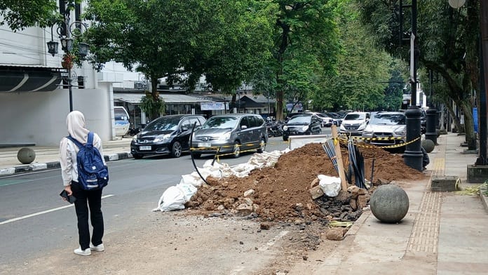 Transformasi Bawah Tanah Bandung: Menyelisik Tantangan Pengawasan Proyek Kabel dan Prioritas Keselamatan Warga