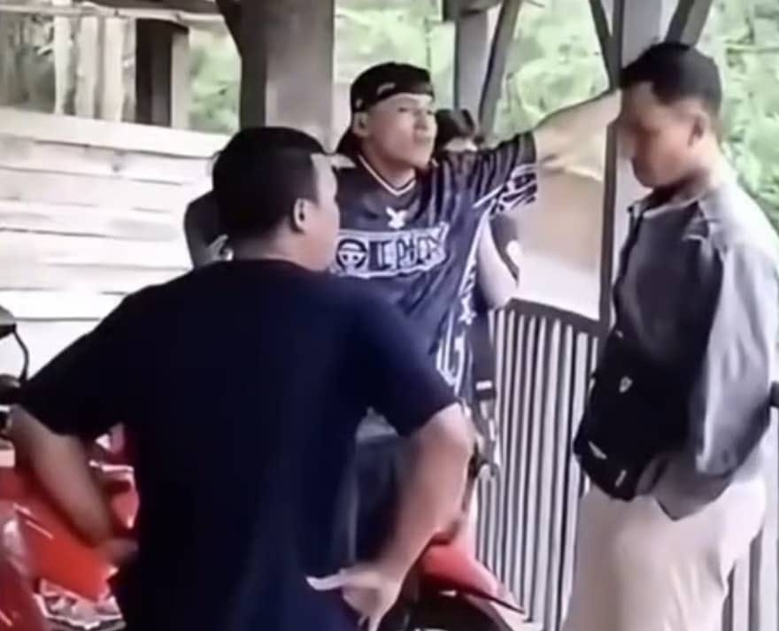 Terbaru! Video Kontroversial Kades Panggalih Garut Marahi Warga Soal Jalan Rusak