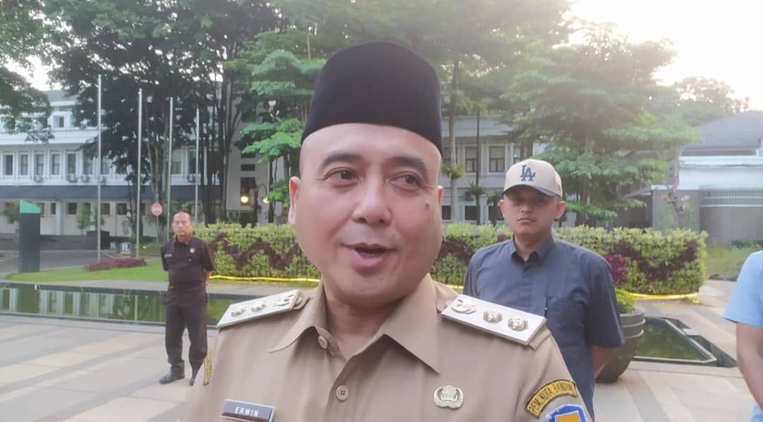 Wakil Wali Kota Bandung Erwin Kembali Bekerja Setelah Tersangka Gugur