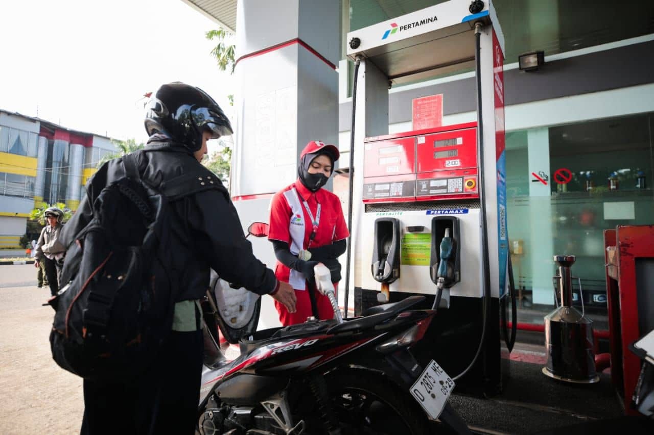 Wali Kota Bandung Farhan Pastikan Pasokan BBM Aman, Imbau Warga Tenang
