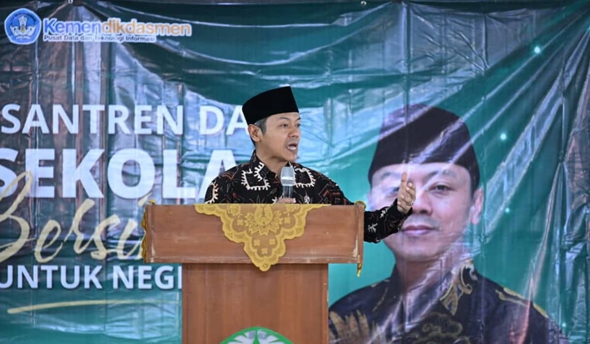 Wamendikdasmen Fajar Riza Kunjungi Pesantren Cintawana Tasikmalaya