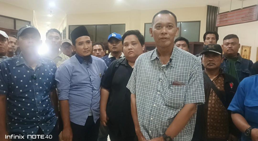 Warga Griya Hasanah Kalijaya Sampaikan Enam Tuntutan, Komisi III DPRD Kabupaten Bekasi Siap Lakukan Sidak