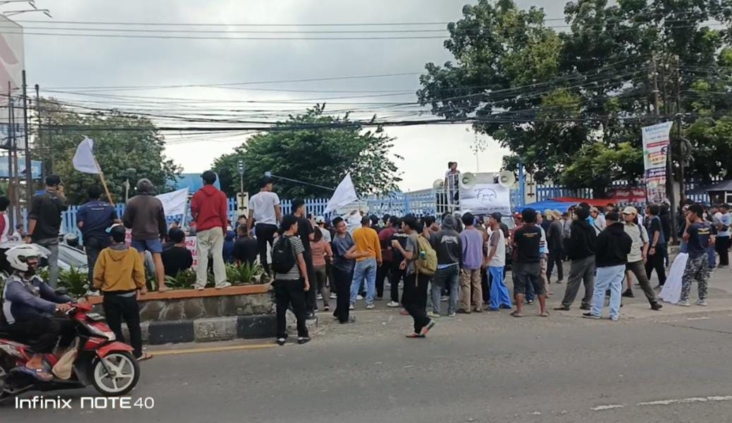 Warga Jatimulya Kembali Turun ke Jalan, Desak PT Suzuki Bangun Kemitraan Nyata dengan Masyarakat