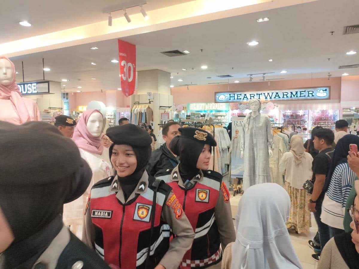 Waspada Copet! Polisi Patroli di Mall Bandung Jelang Lebaran