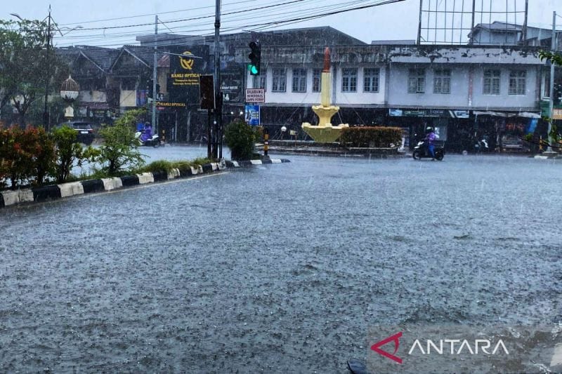 Waspada! Hujan Lebat Berpotensi Landa Jabar dan Wilayah Ini Minggu Ini