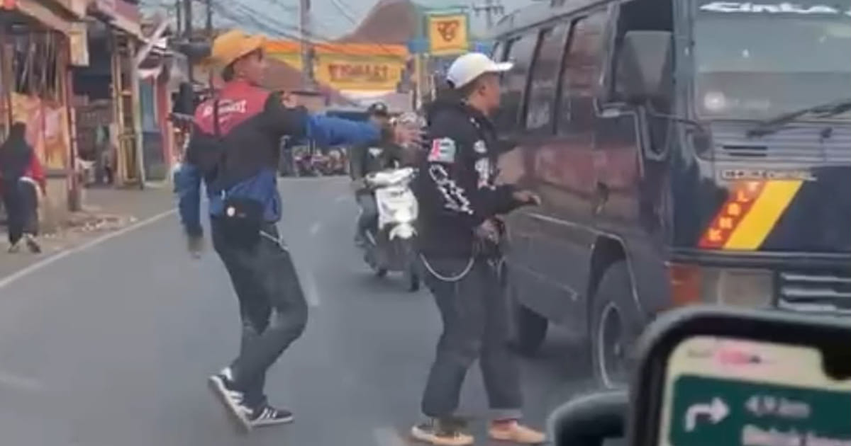 YM (20) Ditangkap Setelah Halangi Kendaraan dengan Golok di Banjaran